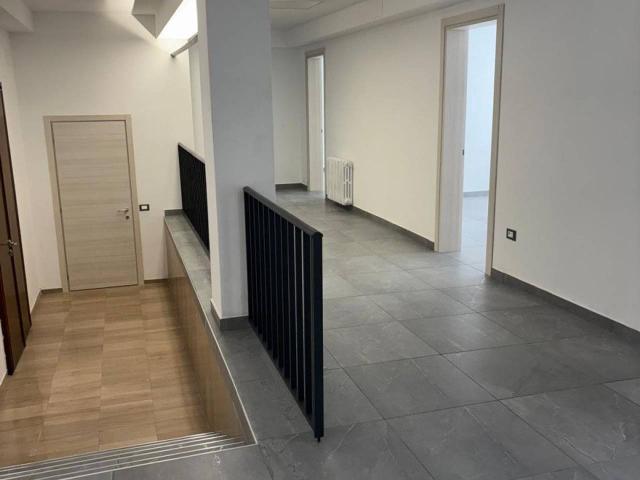 Ufficio in vendita a Commenda, Rovigo