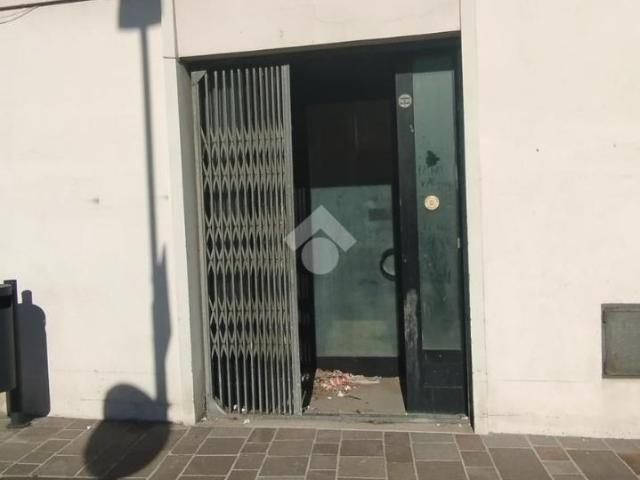 Ufficio in vendita a Russi, Reggio Emilia