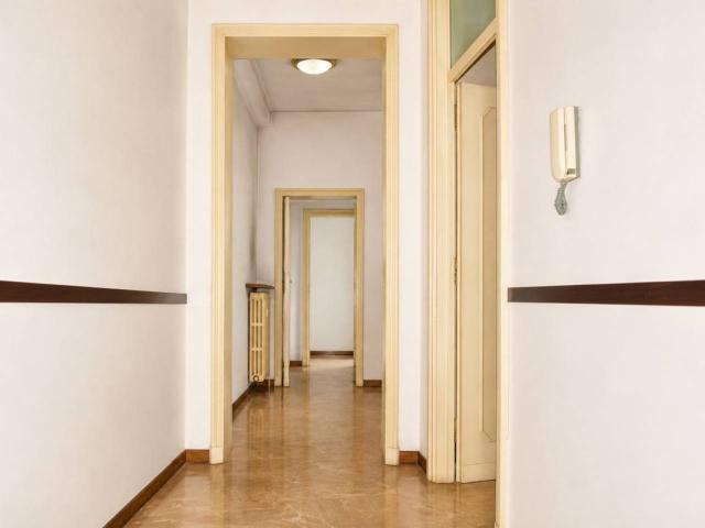 Ufficio in vendita a Salsomaggiore Terme, Reggio Emilia
