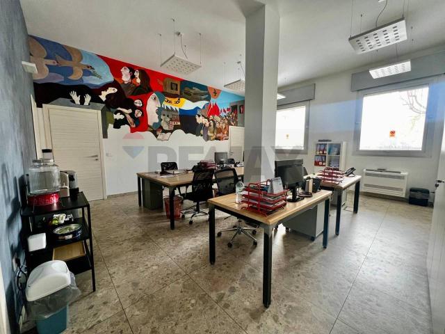 Ufficio in vendita a Zivido, San Giuliano Milanese