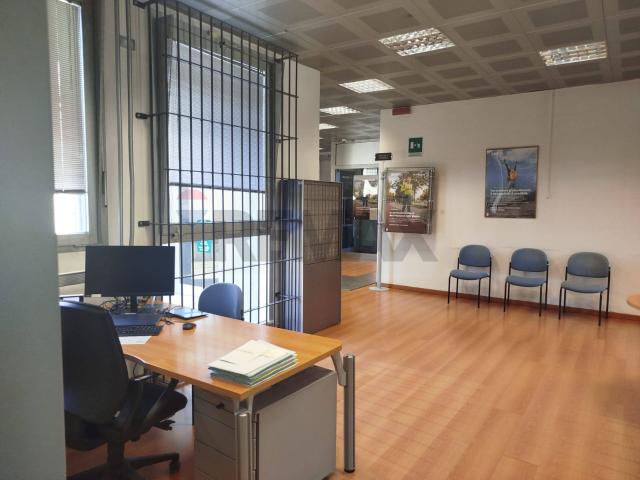 Ufficio in vendita a Zivido, San Giuliano Milanese