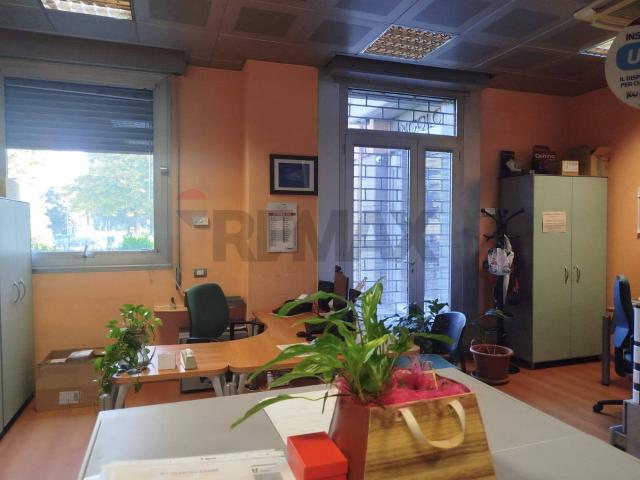 Ufficio in vendita a Zivido, San Giuliano Milanese