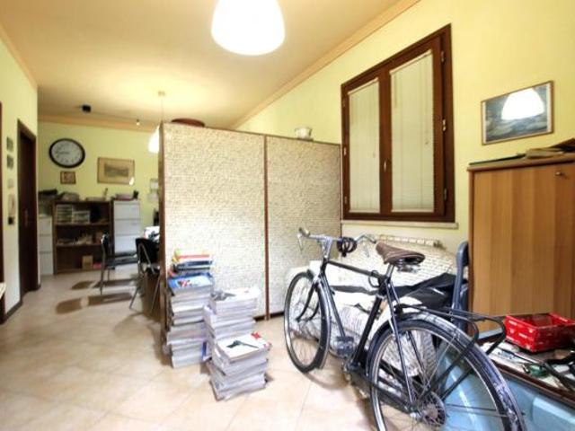 Ufficio in vendita a Bagni Di Lucca Ponte, Toscana