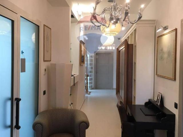 Ufficio in vendita a Serravalle