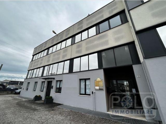 Ufficio in vendita a Case Nuove, San Martino Buon Albergo