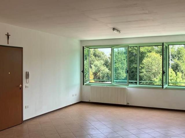 Ufficio in vendita a Unione Comuni Modenesi Area Nord, San Prospero