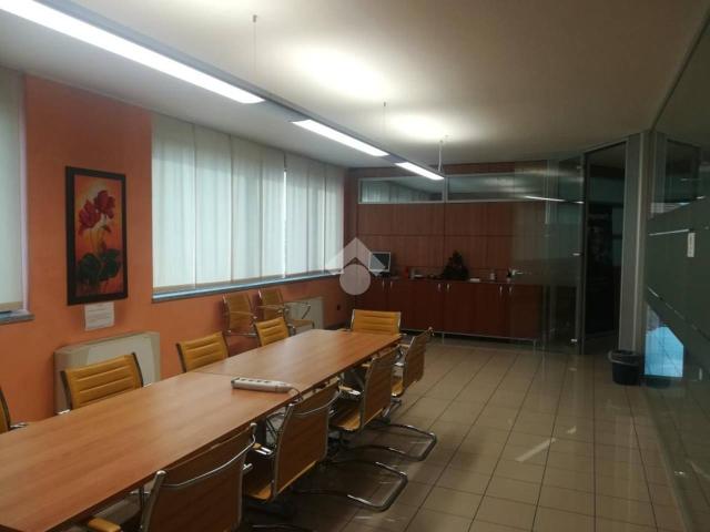 Ufficio in vendita a San Vittore Olona, Milano