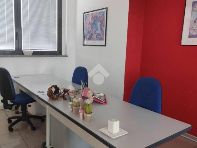 Ufficio in vendita a San Vittore Olona, Milano