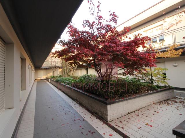 Ufficio in vendita a San Zeno Naviglio, Lombardia