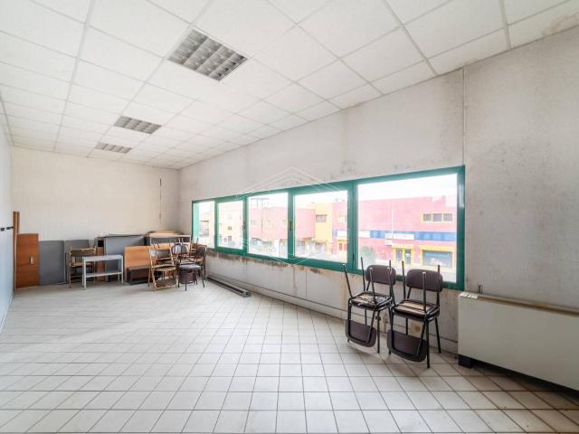 Ufficio in vendita a Piemonte, Vercelli