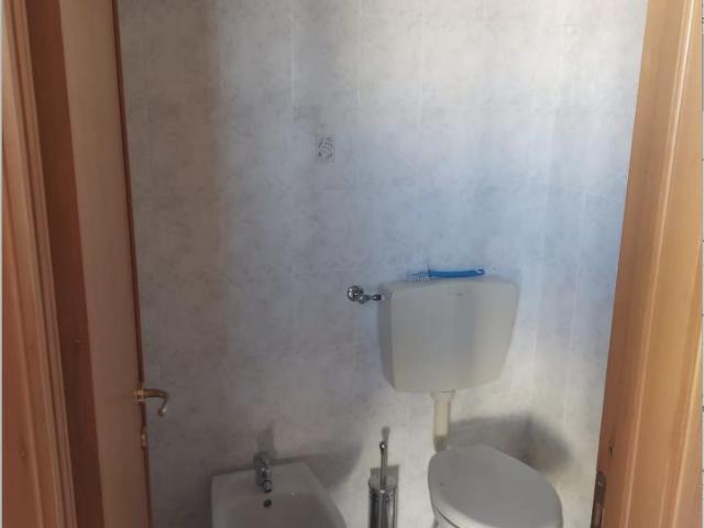 Ufficio in vendita a Sarzana, Liguria
