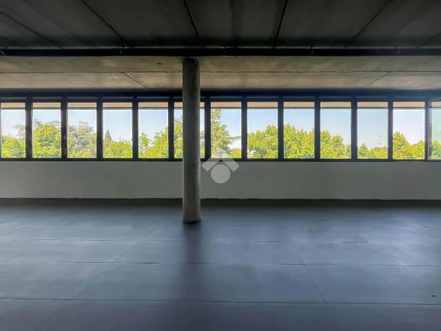 Ufficio in vendita a Unione dei comuni del Distretto Ceramico, Sassuolo