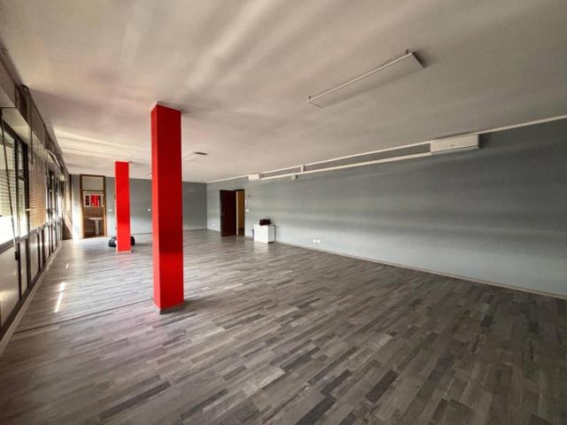 Ufficio in vendita a Unione dei comuni del Distretto Ceramico, Sassuolo