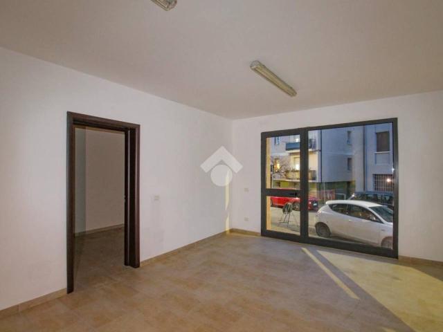 Ufficio in vendita a Unione dei comuni del Distretto Ceramico, Sassuolo