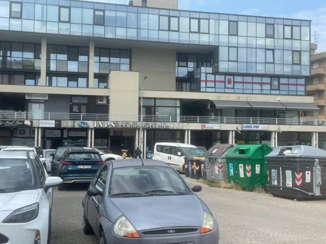 Ufficio in vendita a Unione dei comuni del Distretto Ceramico, Sassuolo