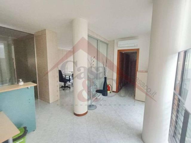 Ufficio in vendita a Unione dei comuni del Distretto Ceramico, Sassuolo