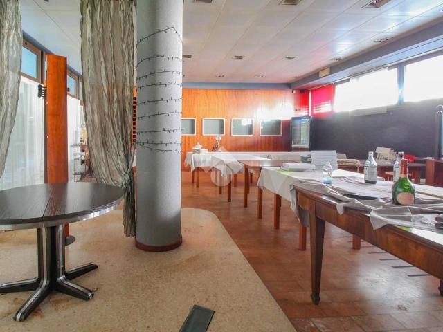 Ufficio in vendita a Unione dei comuni del Distretto Ceramico, Sassuolo