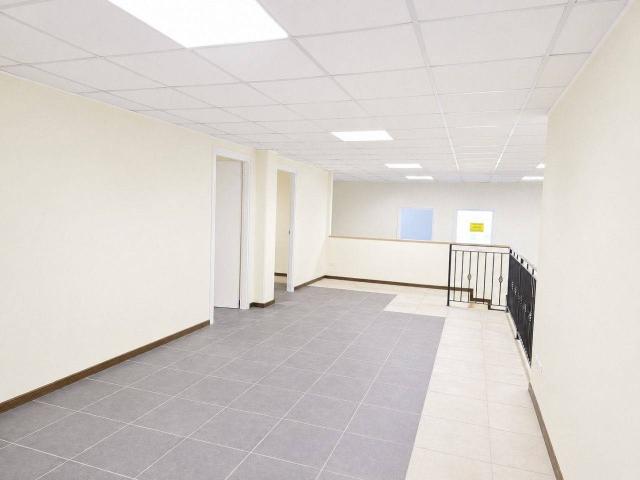 Ufficio in vendita a Unione dei comuni del Distretto Ceramico, Sassuolo