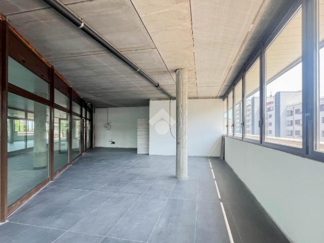 Ufficio in vendita a Unione dei comuni del Distretto Ceramico, Sassuolo