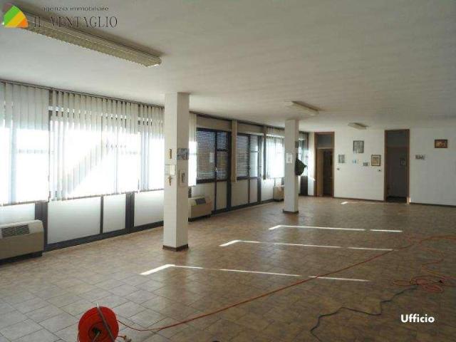 Ufficio in vendita a Unione dei comuni del Distretto Ceramico, Sassuolo
