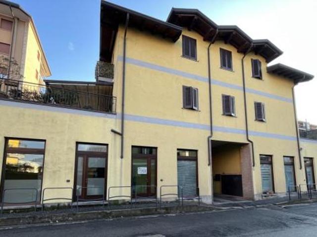 Ufficio in vendita a Abbazia, Sesto Calende