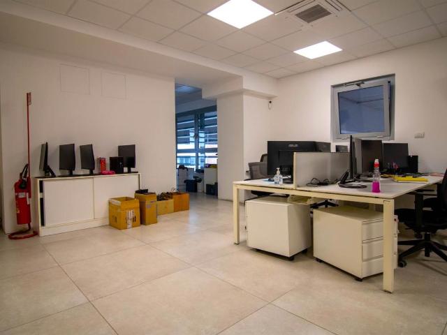 Ufficio in vendita a Padule, Sesto Fiorentino