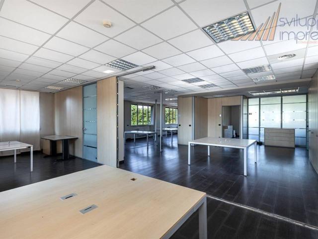 Ufficio in affitto a Zona Omogenea Milano Nord, Sesto San Giovanni