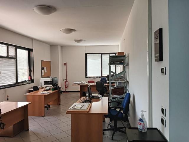 Ufficio in vendita a Contrada della Selva, Siena