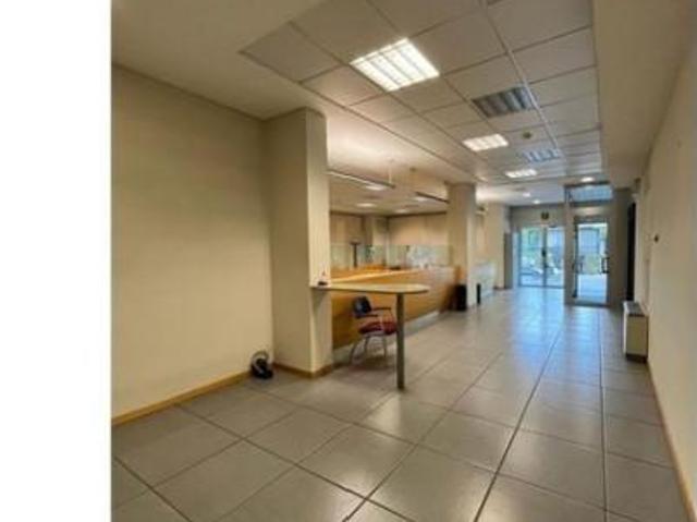 Ufficio in vendita a Signa, Toscana