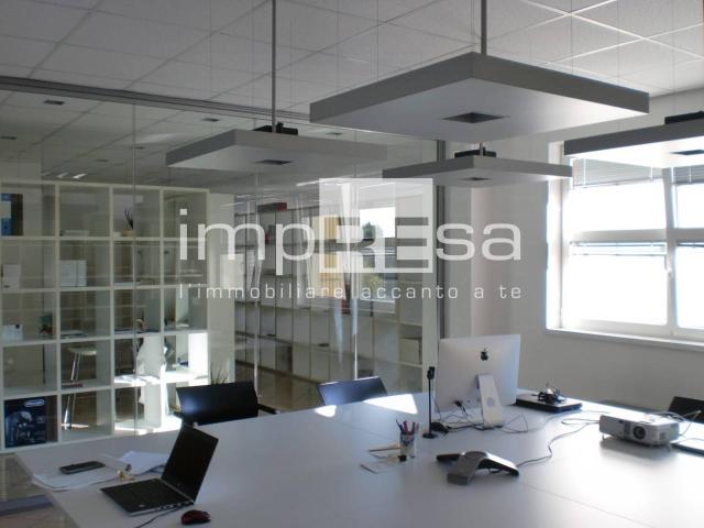 Ufficio in vendita a Lanzago, Silea