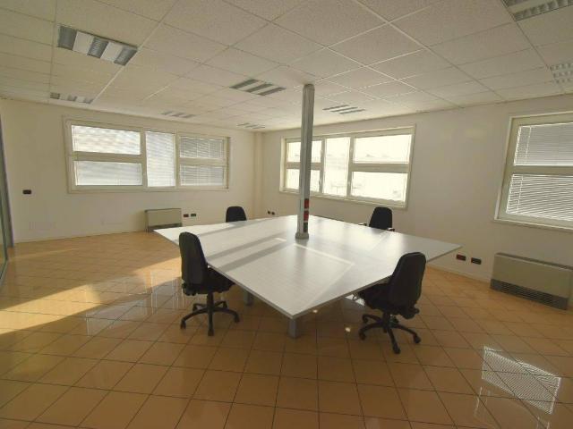 Ufficio in vendita a Silea, Treviso