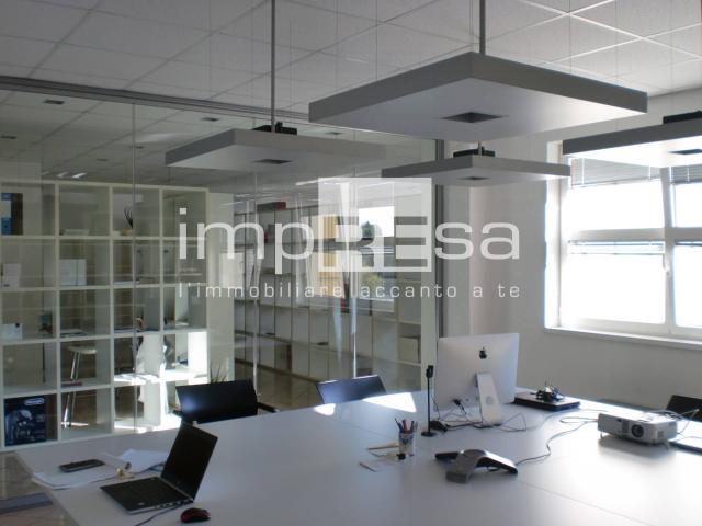 Ufficio in vendita a Lanzago, Silea