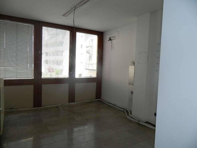 Ufficio in vendita a Campoledro, Sondrio