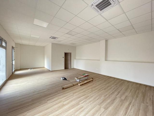 Ufficio in vendita a Suzzara, Mantova