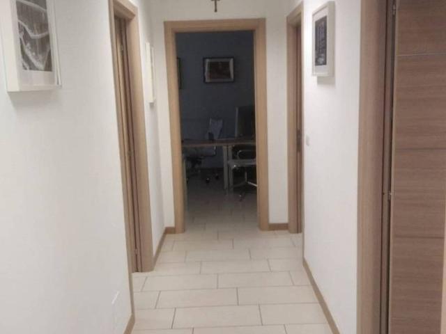 Ufficio in vendita a Gammarana, Teramo