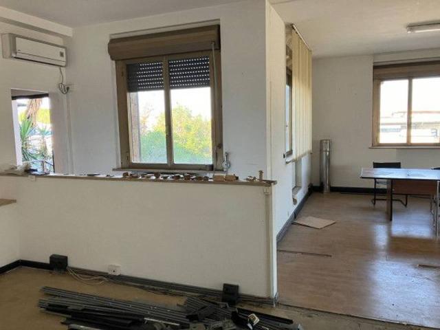 Ufficio in vendita a Sabbioni, Terni