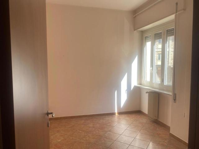 Ufficio in vendita a Città Giardino, Terni
