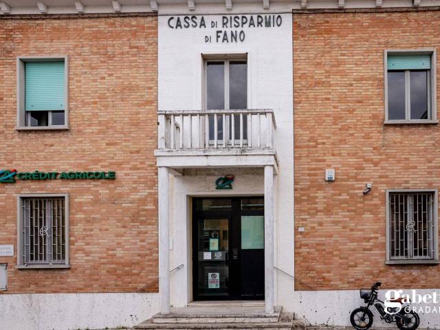 Ufficio in vendita a Terre Roveresche, Marche