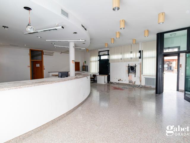 Ufficio in vendita a Terre Roveresche, Marche