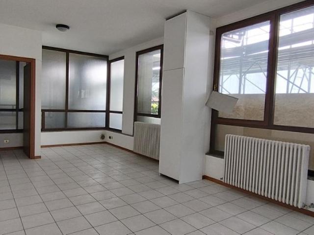 Ufficio in vendita a Gaito, Torre Boldone