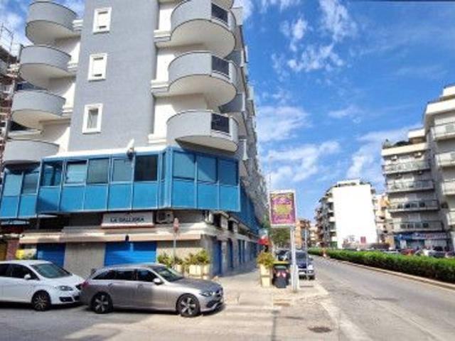 Ufficio in vendita a Puglia, Barletta-andria-trani