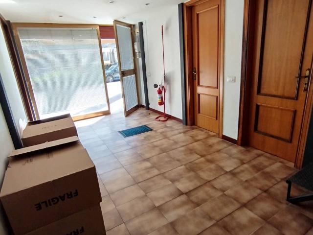 Ufficio in vendita a Puglia, Barletta-andria-trani