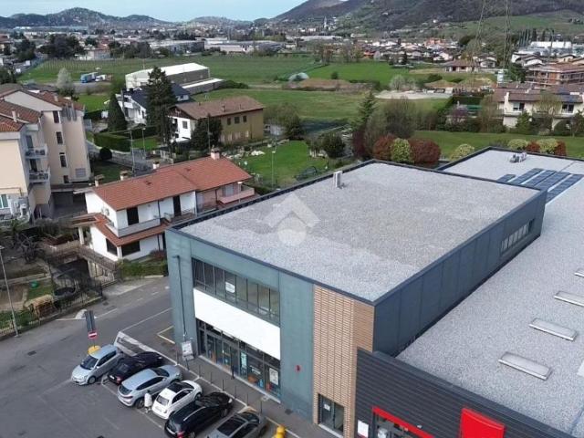 Ufficio in vendita a Trescore Balneario, Lombardia