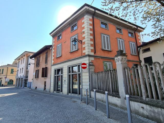 Ufficio in vendita a Treviglio, Lombardia