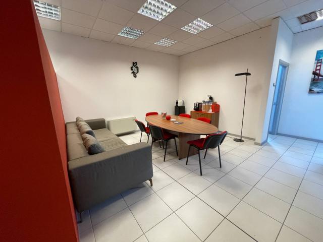 Ufficio in vendita a Santa Maria del Rovere, Treviso