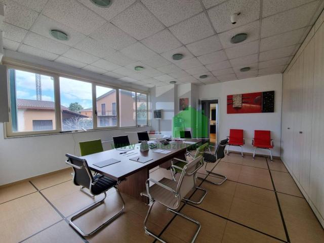 Ufficio in vendita a Trezzano Rosa, Lombardia
