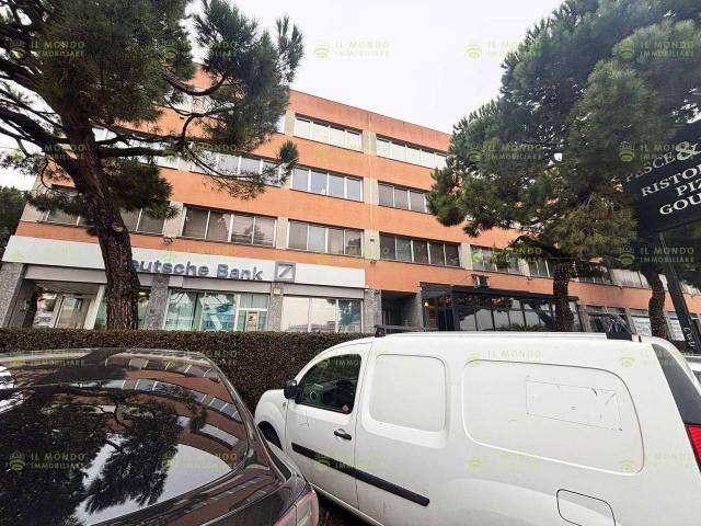 Ufficio in vendita a Isola Rosa, Trezzano Sul Naviglio
