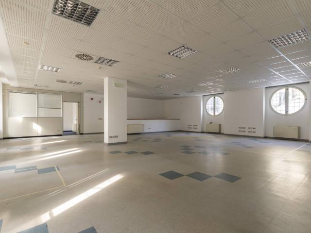 Ufficio in vendita a Città Nuova-Barriera Nuova-San Vito-Città Vecchia, Villa Opicina