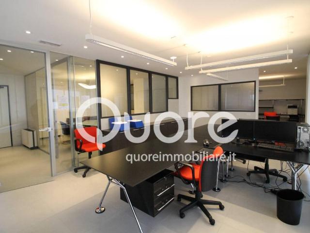 Ufficio in vendita a Paderno, Reana Del Roiale
