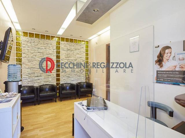 Ufficio in vendita a Usmate, Monza-brianza